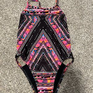 Jolyn Nico 2 Tie-Back